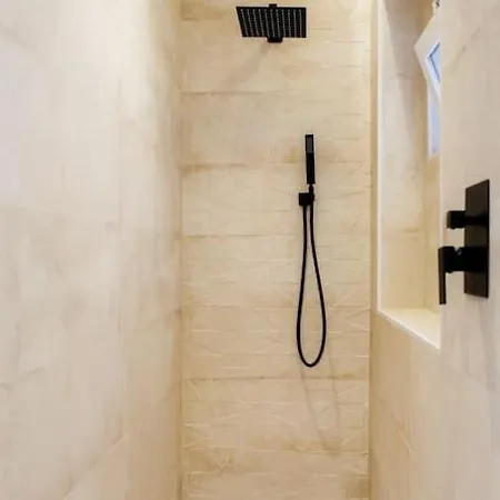 Atico Exclusivo Con Terraza En Santa Catalina Apartman Sevilla